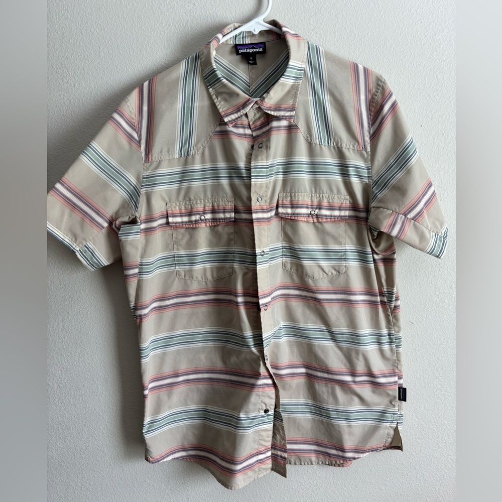 Patagonia Men's Striped Short Sleeve Shirt snap button western fishing shirt